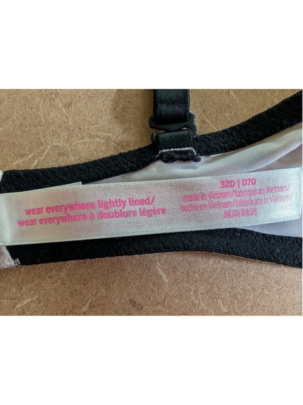 Victoria Secret PINK 32D BRA Wear Everywhere Lightly Lined Gray & Pink Logo Camo - Picture 5 of 7